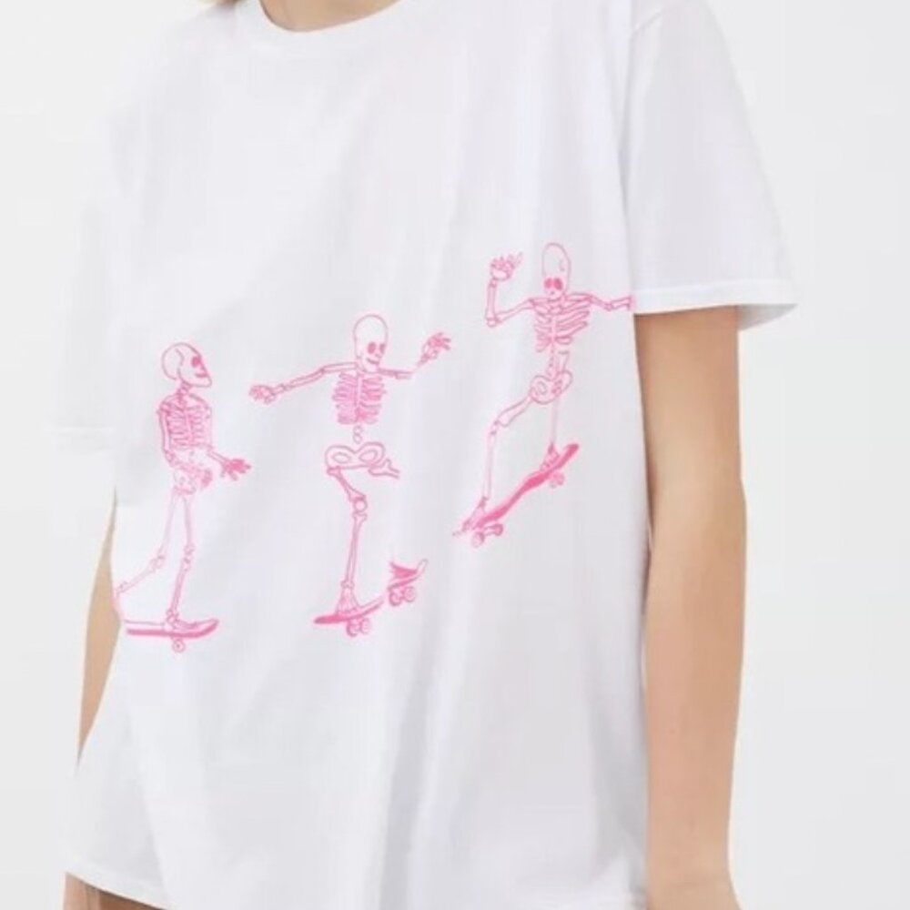 Urban Outfitters pink skateboard Skeleton tee size small